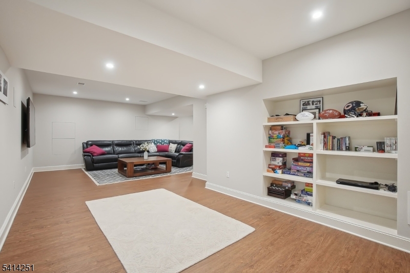115 Woodland Ave