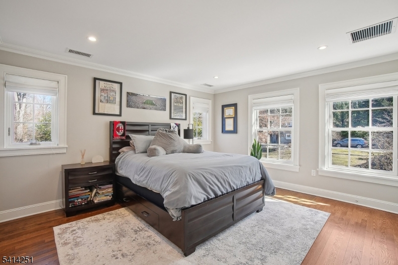 115 Woodland Ave