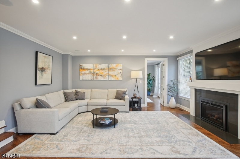 115 Woodland Ave
