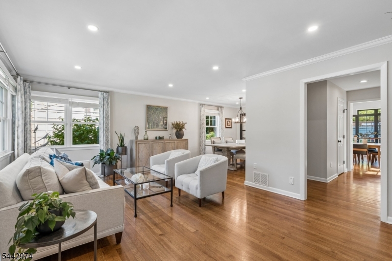 5 Raymond St