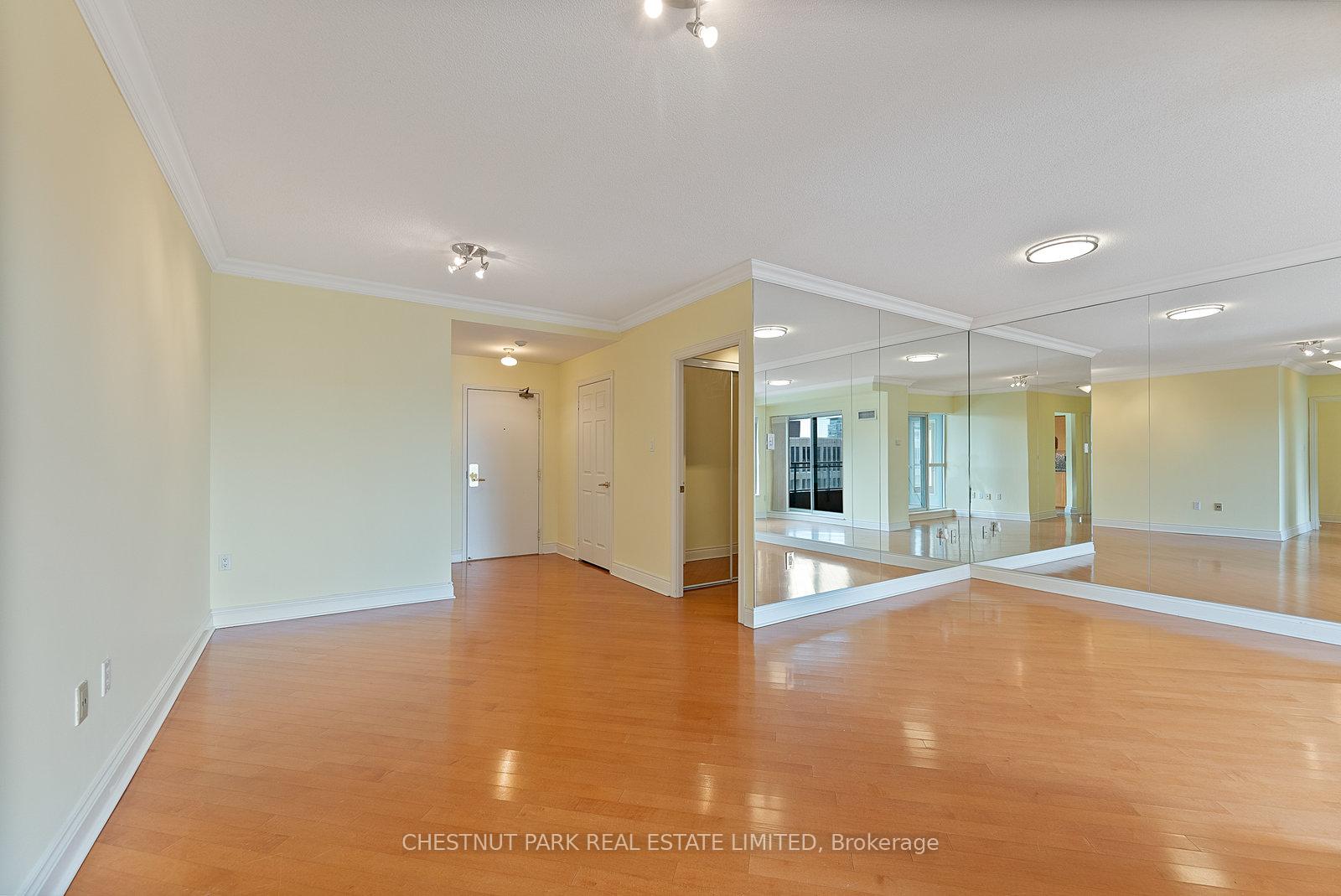 889 Bay Street 1610, Toronto C01 Unit: 1610