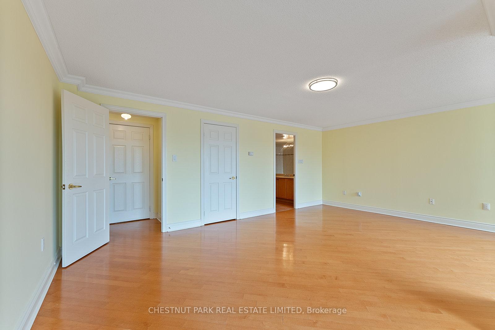889 Bay Street 1610, Toronto C01 Unit: 1610