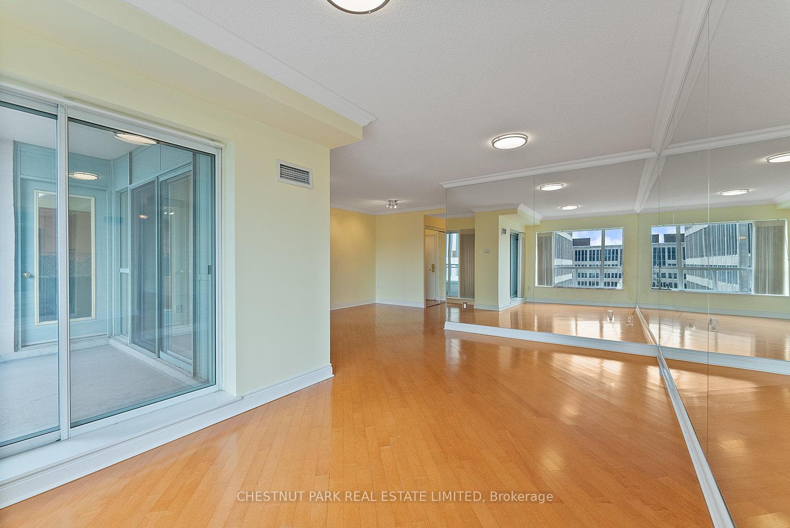 889 Bay Street 1610, Toronto C01 Unit: 1610