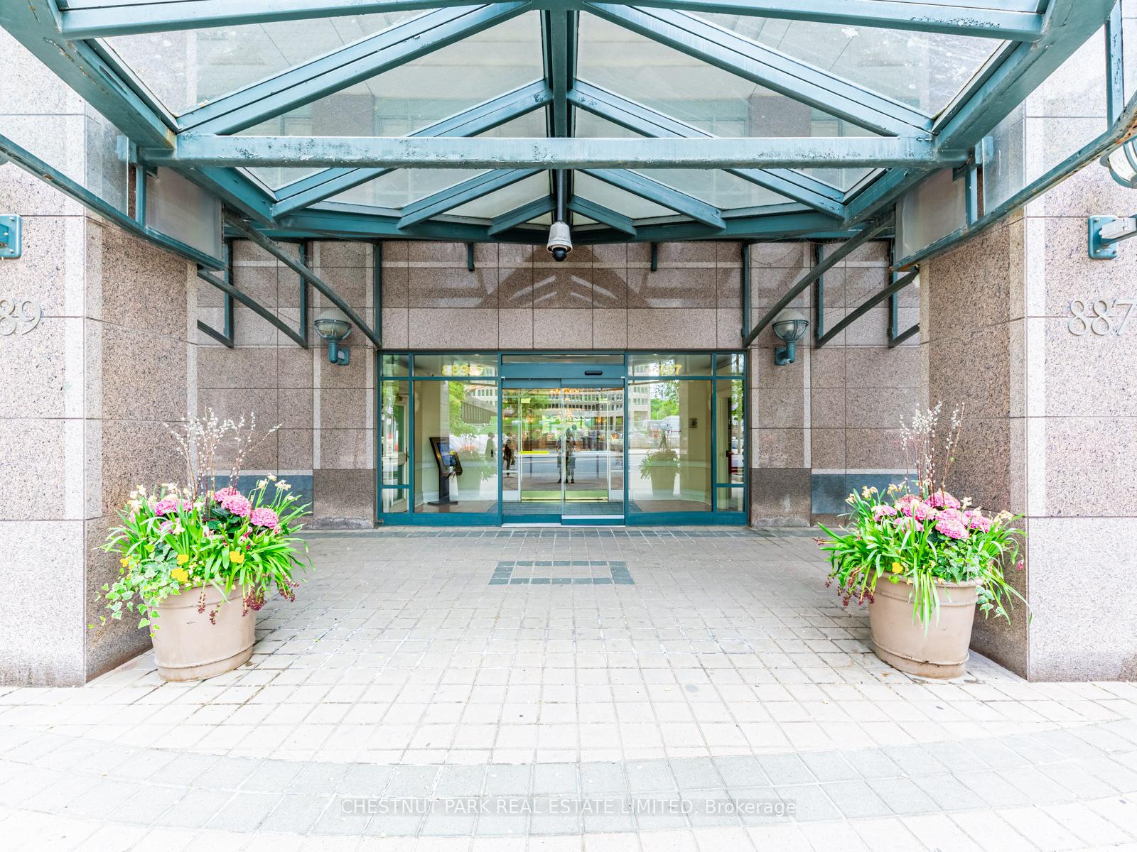 889 Bay Street 1610, Toronto C01 Unit: 1610
