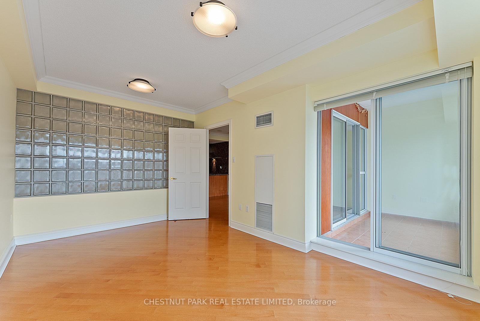 889 Bay Street 1610, Toronto C01 Unit: 1610