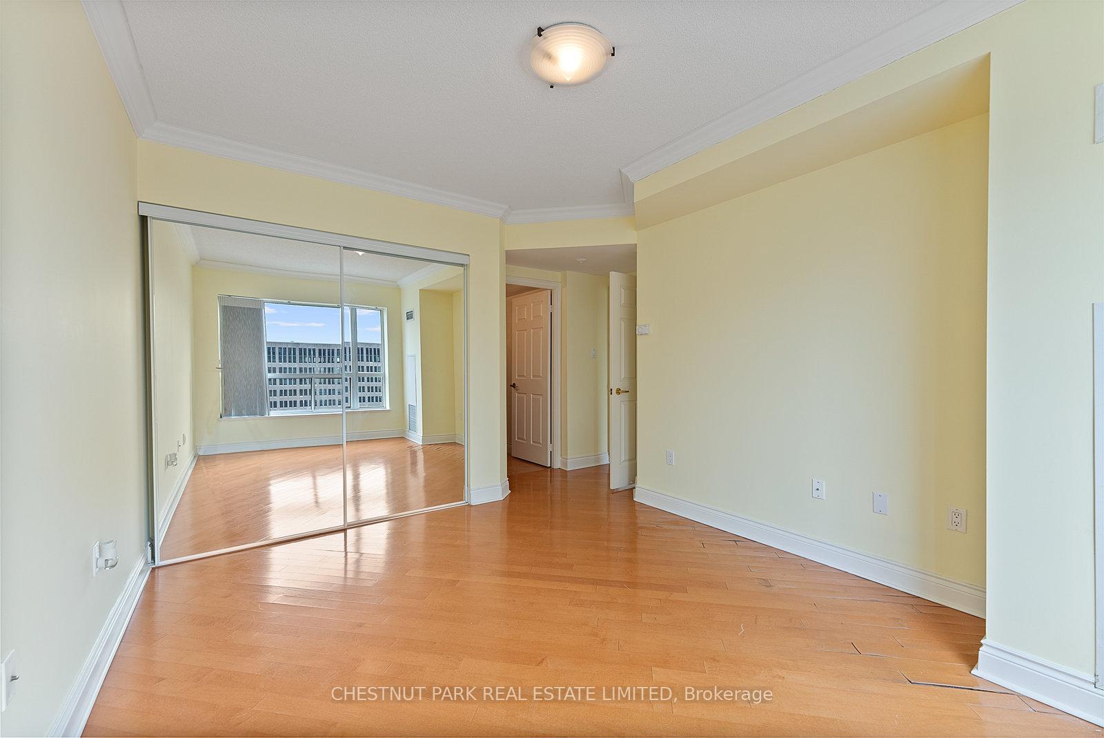 889 Bay Street 1610, Toronto C01 Unit: 1610