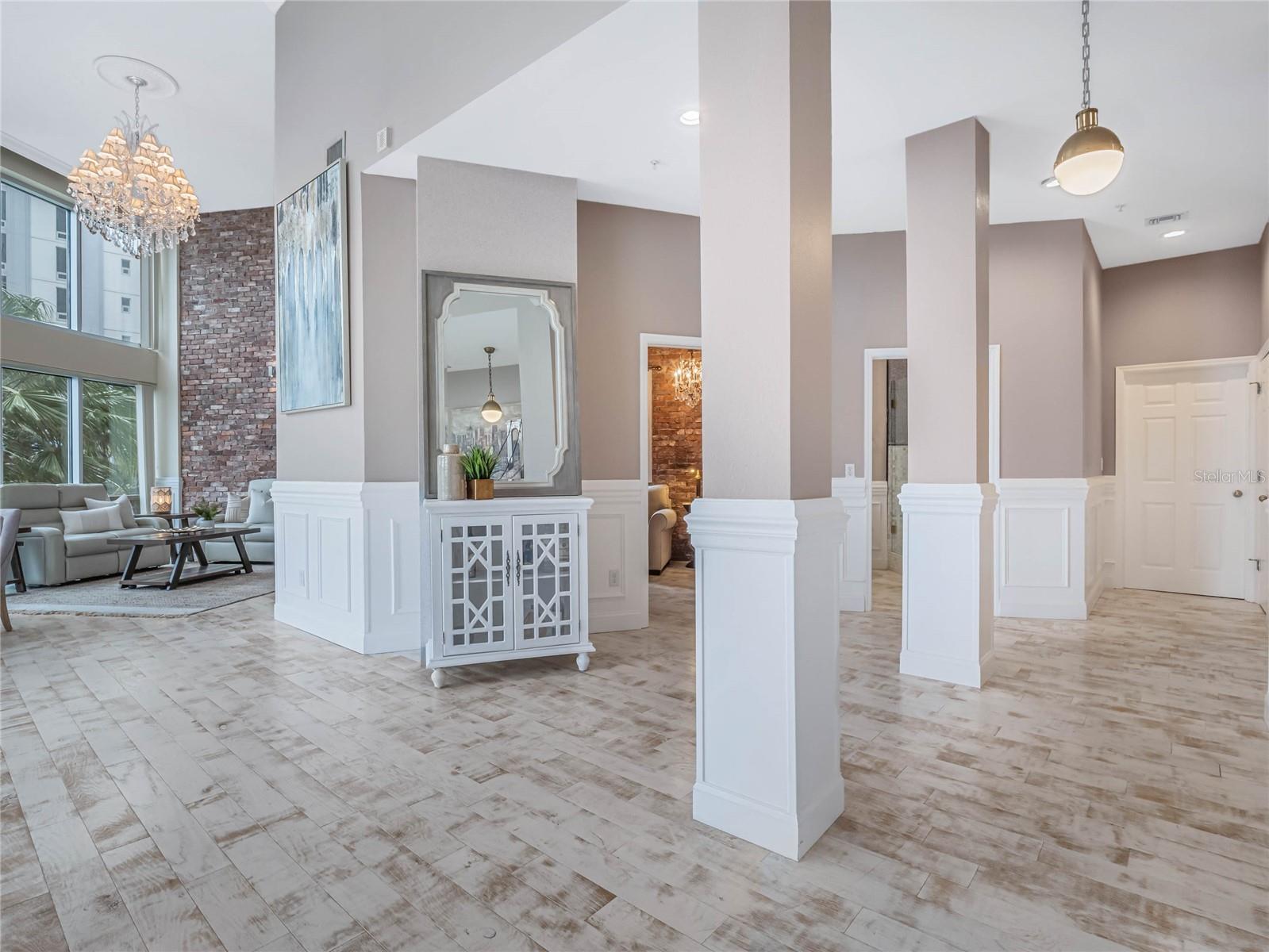 322 E CENTRAL BLVD #401