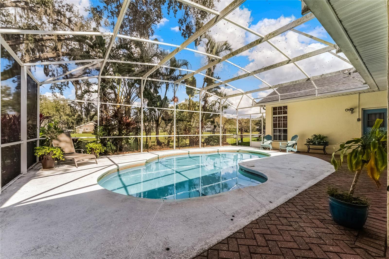 5219 HAMMOCK CIR