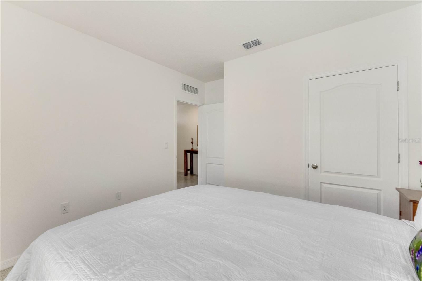 1192 SABLE GLEN DR