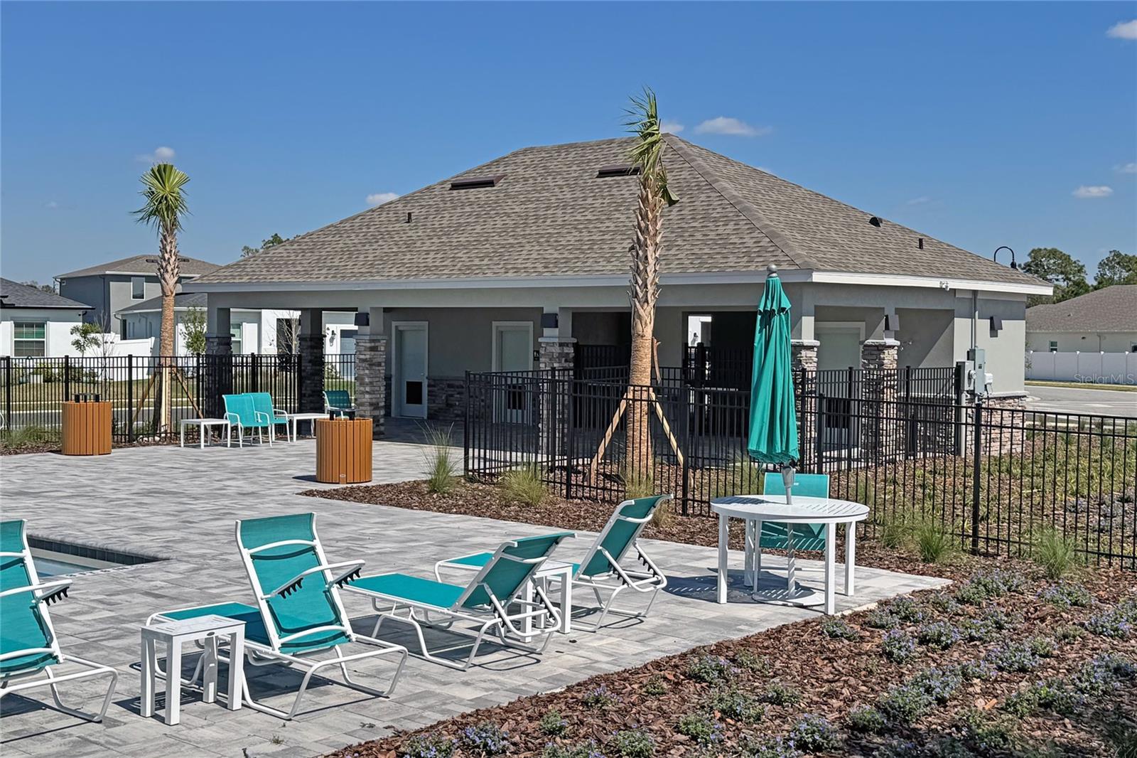 1192 SABLE GLEN DR