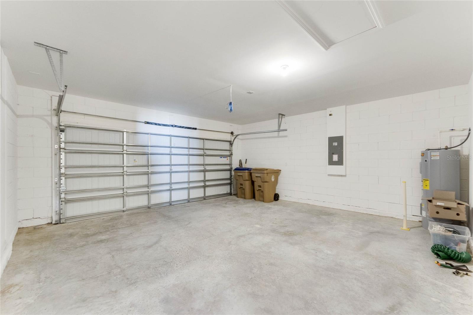 1192 SABLE GLEN DR