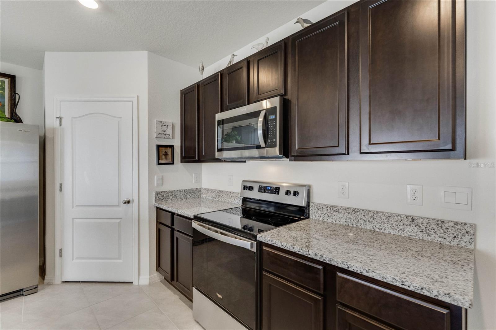 1192 SABLE GLEN DR