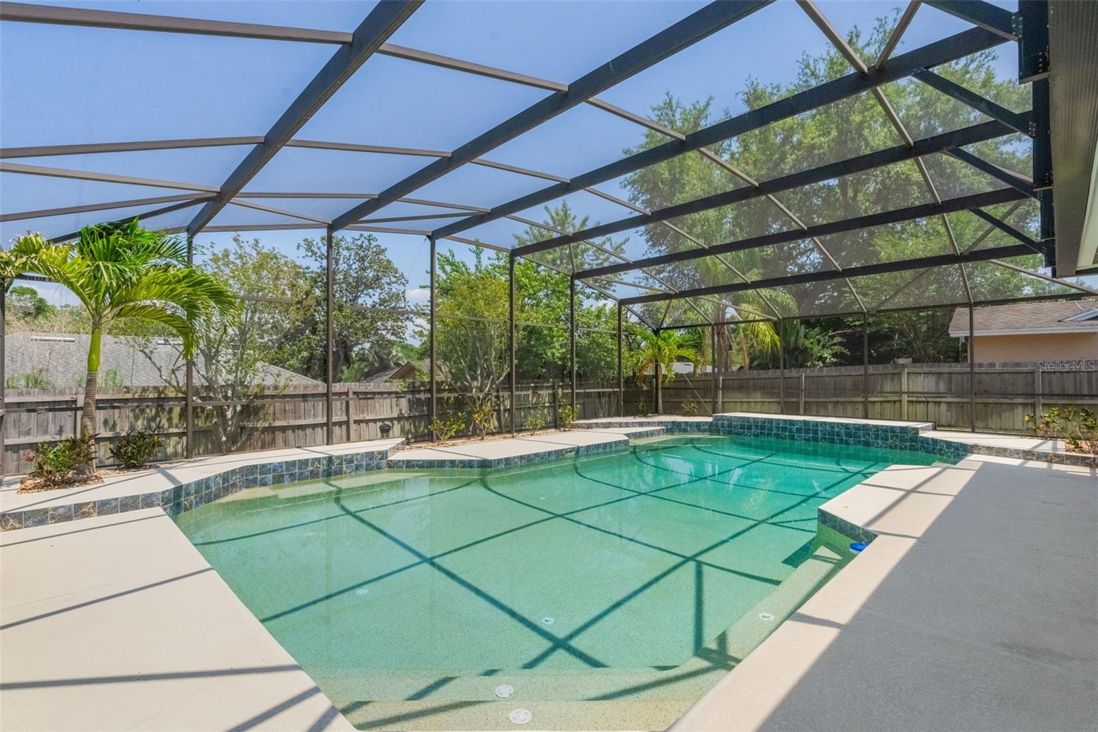957 YELLOW ROSE DR