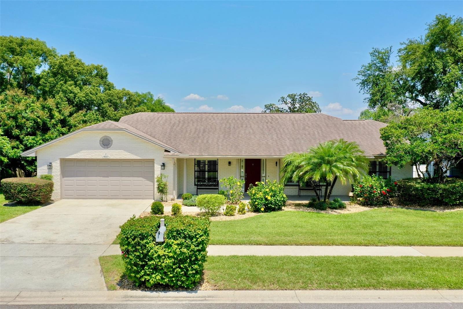 957 YELLOW ROSE DR