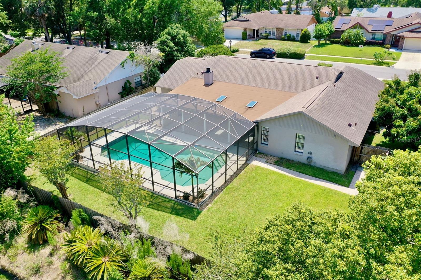 957 YELLOW ROSE DR