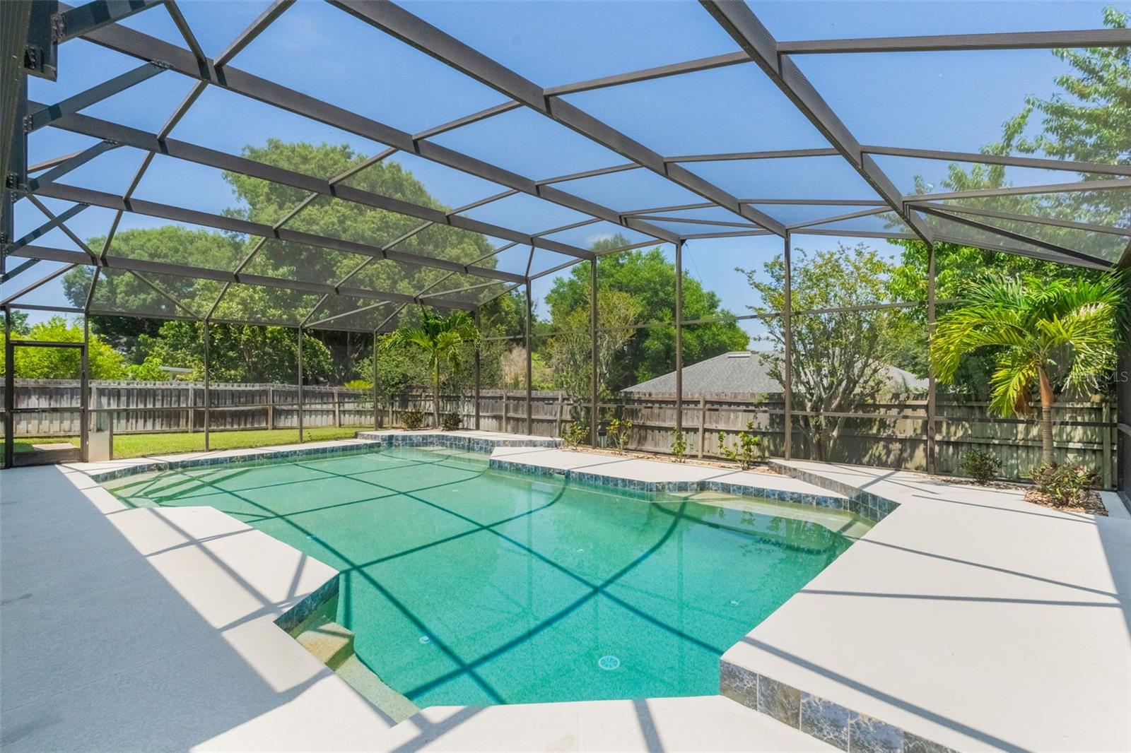 957 YELLOW ROSE DR