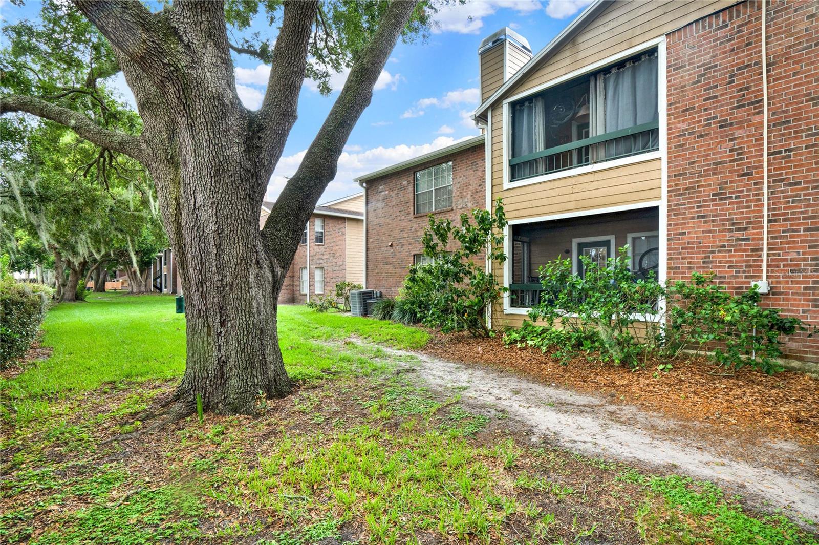 5545 DEVONBRIAR WAY #206