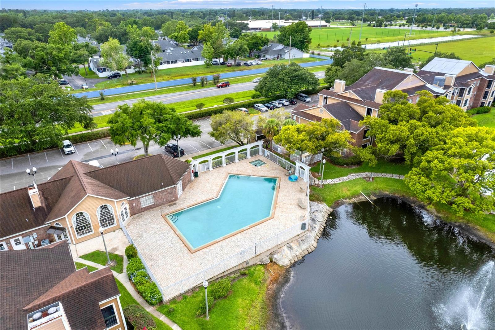 5545 DEVONBRIAR WAY #206