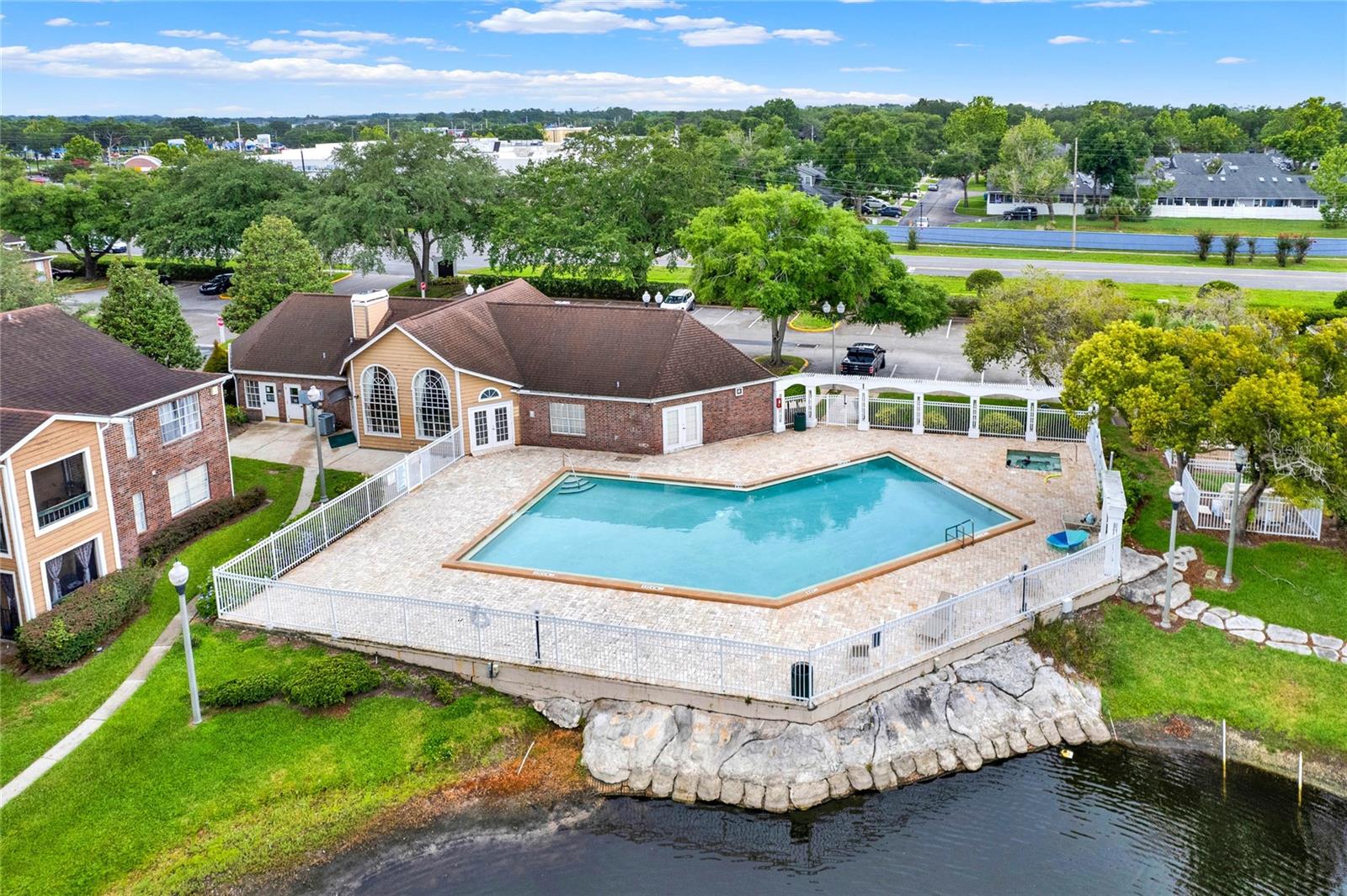 5545 DEVONBRIAR WAY #206