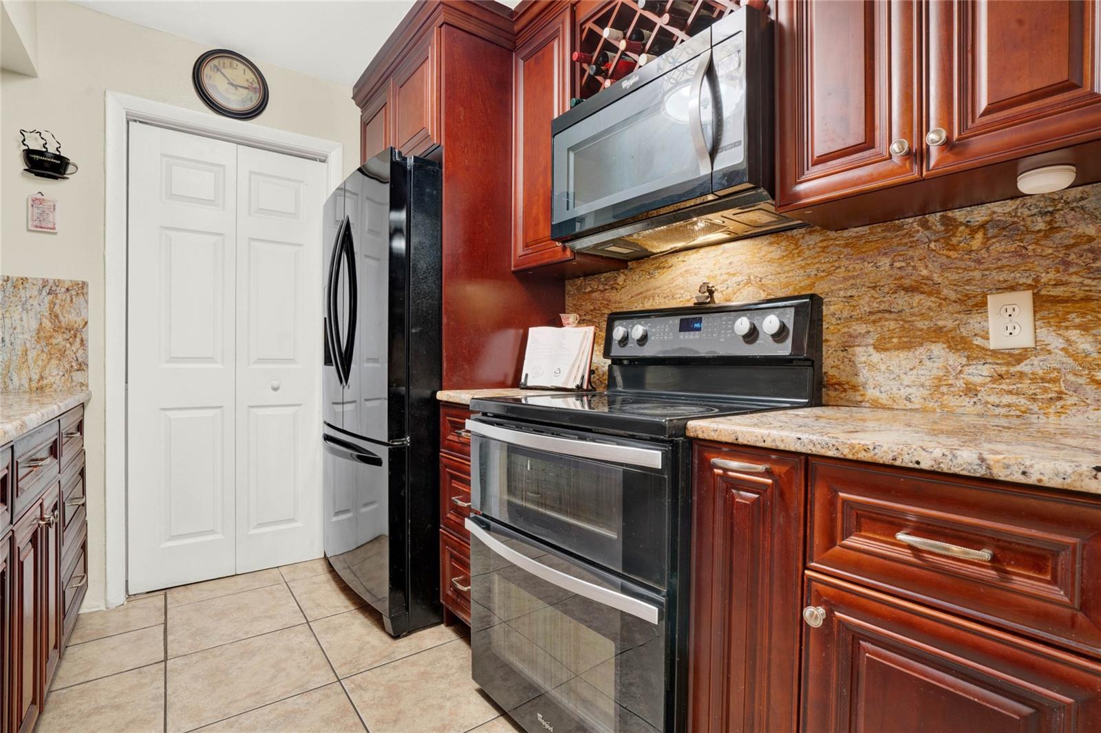 5545 DEVONBRIAR WAY #206