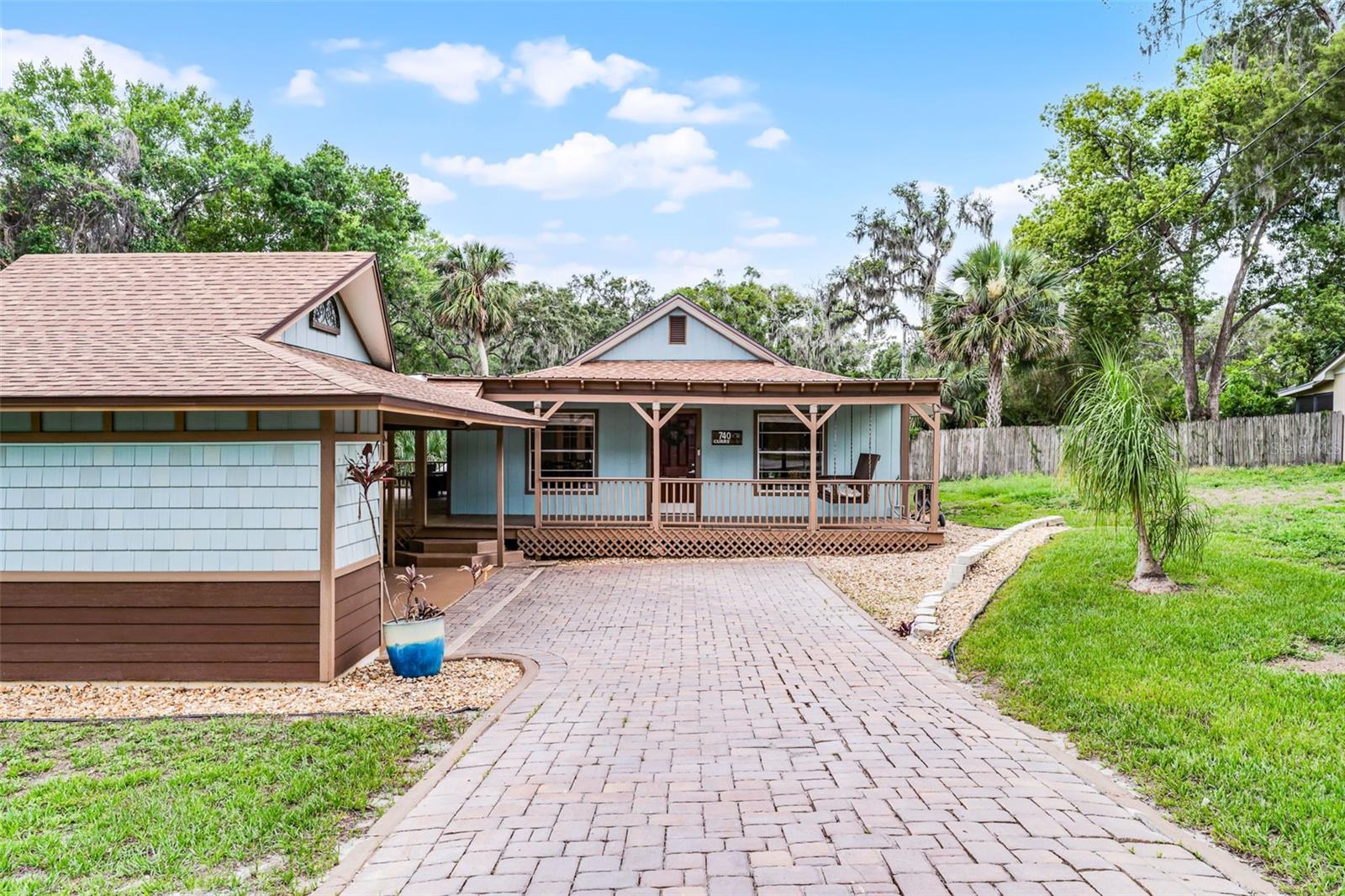 740 FLORIDA BLVD