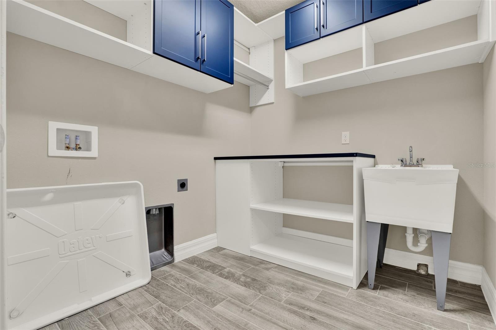2820 MATERA DR