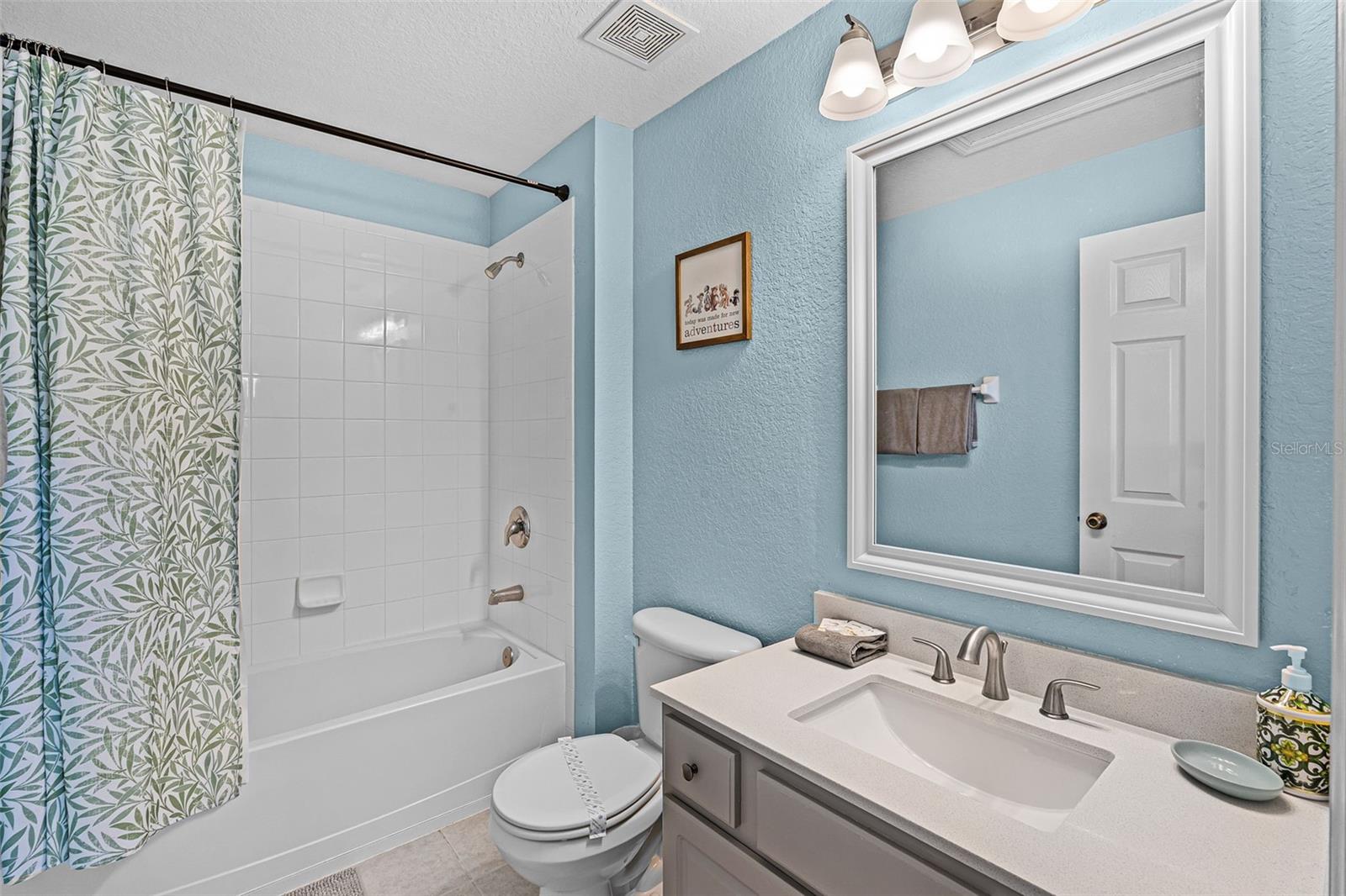 7677 FITZCLARENCE ST