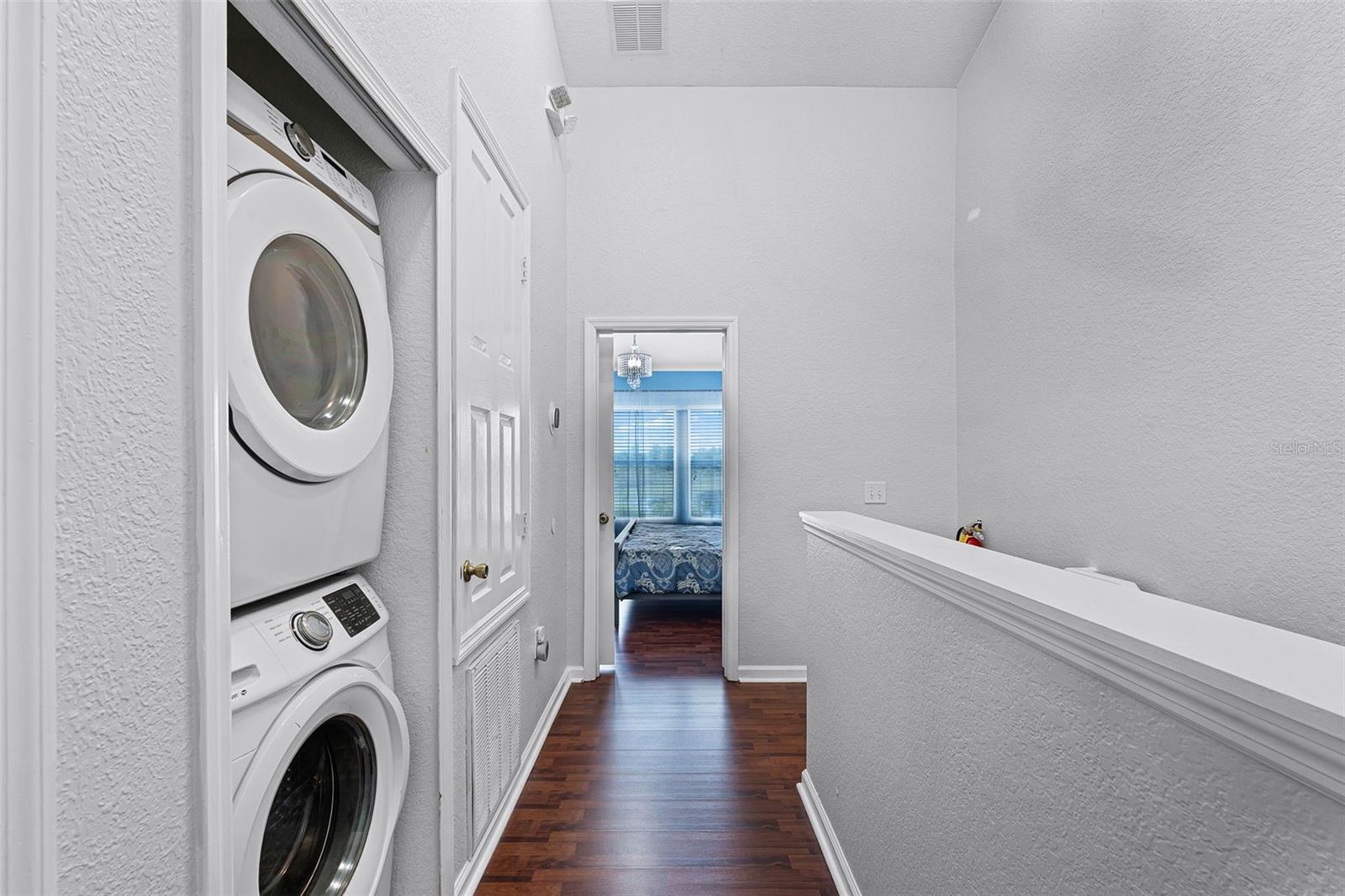 7677 FITZCLARENCE ST