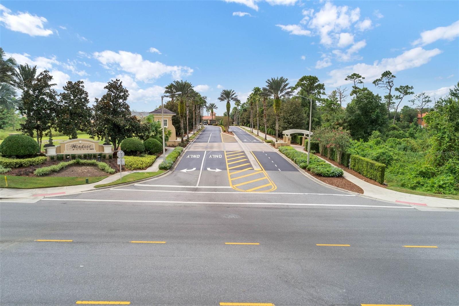 7677 FITZCLARENCE ST