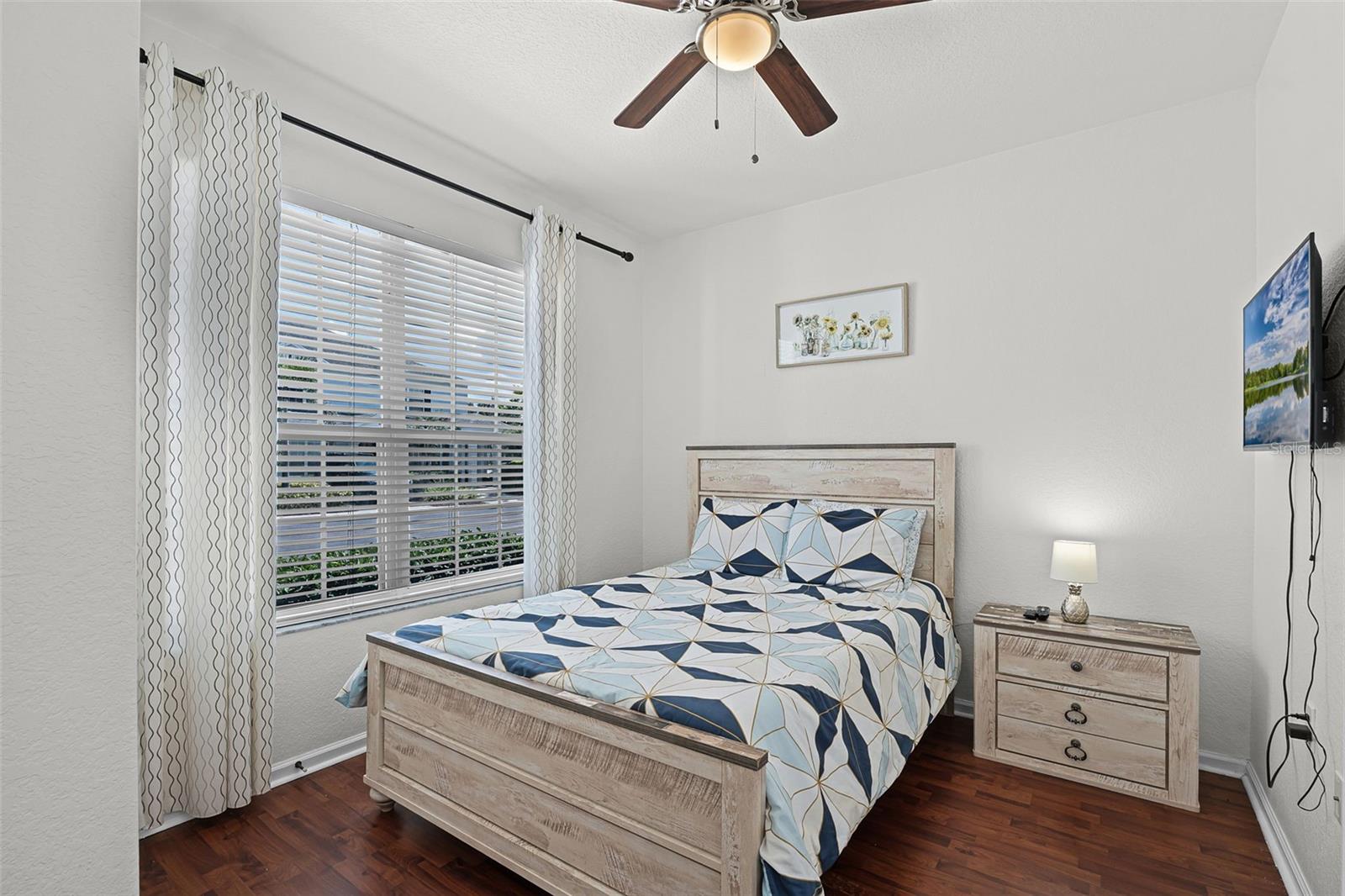 7677 FITZCLARENCE ST