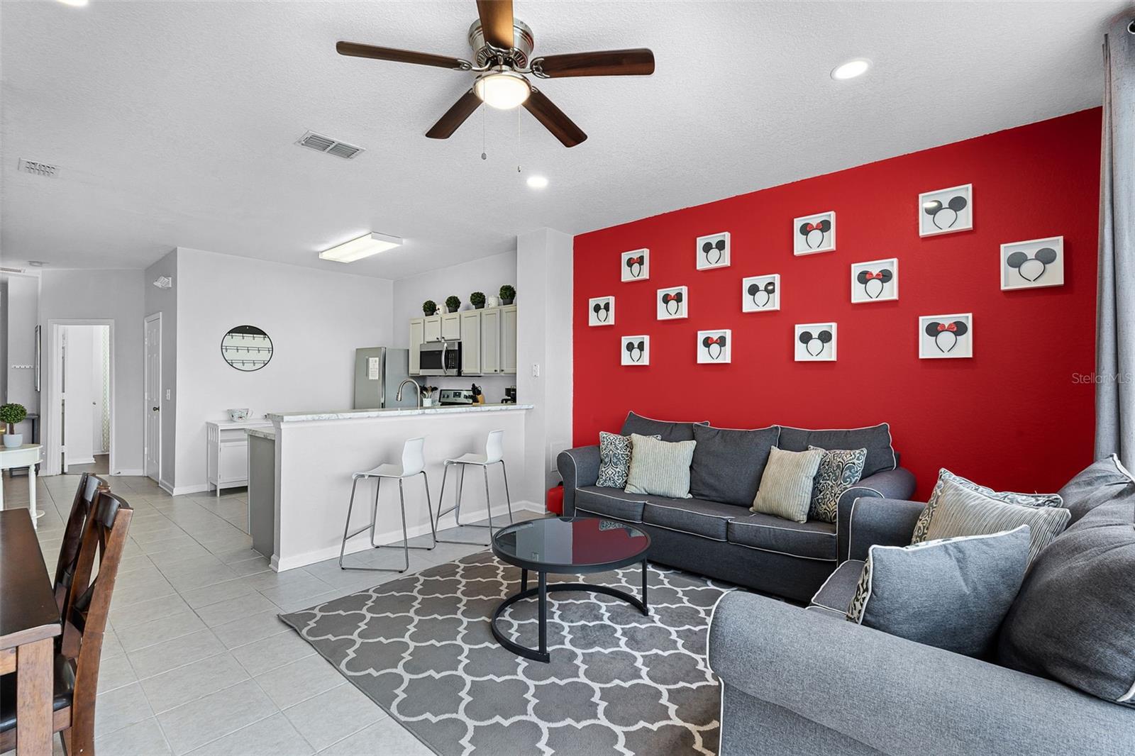 7677 FITZCLARENCE ST