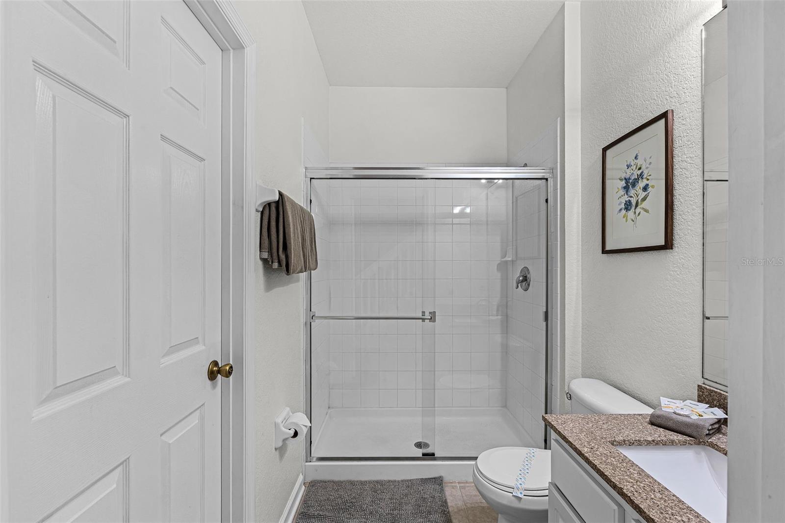 7677 FITZCLARENCE ST