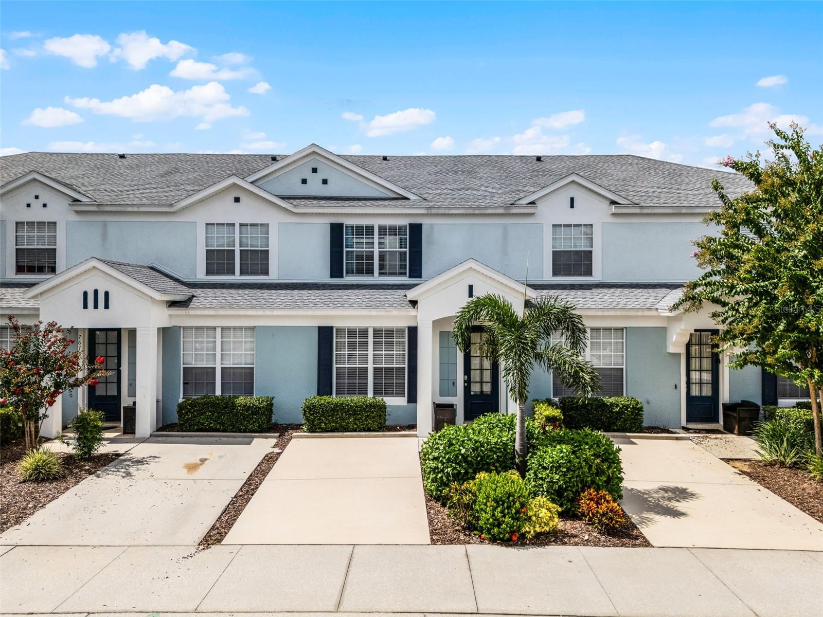 7677 FITZCLARENCE ST