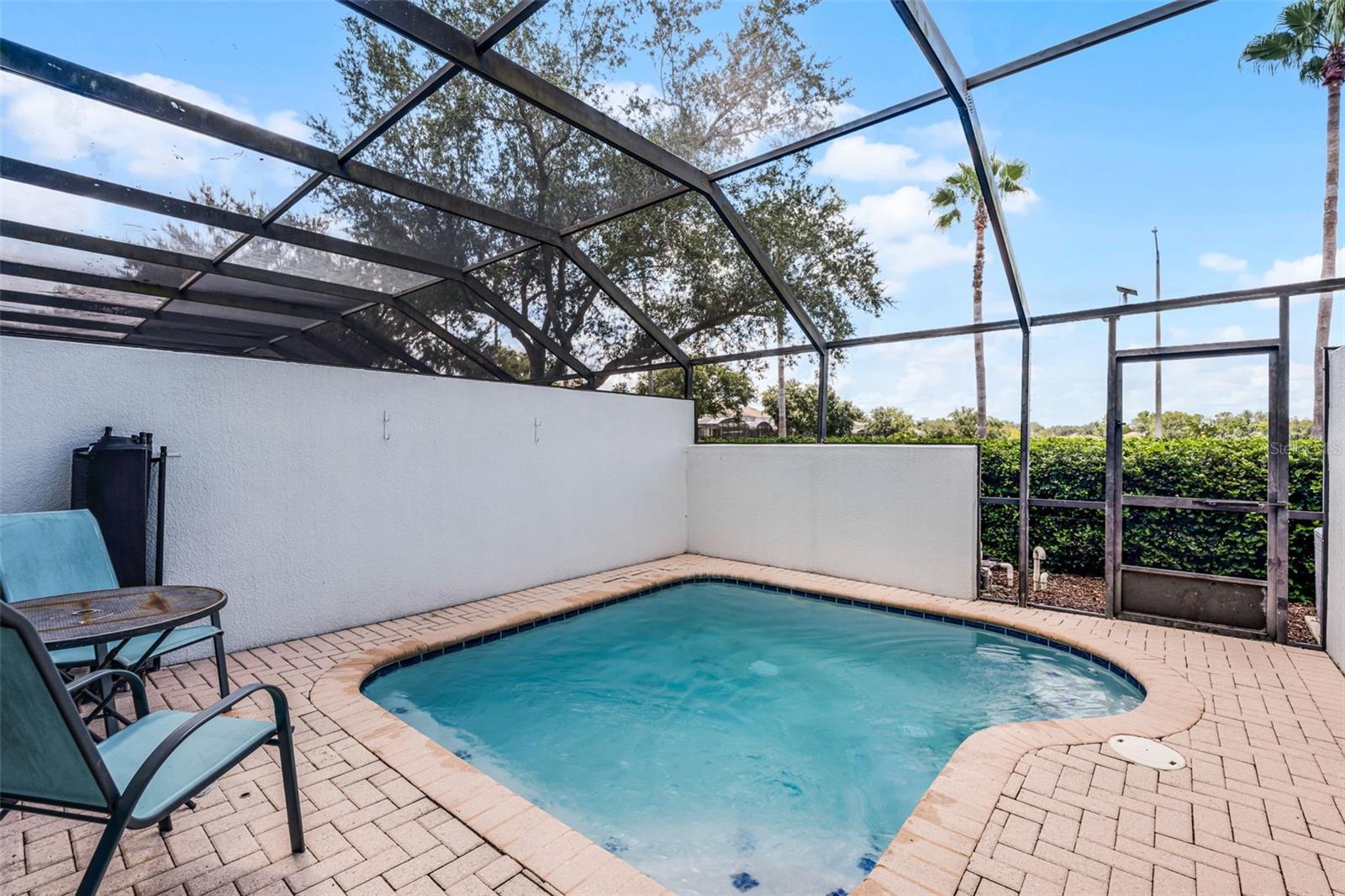 7677 FITZCLARENCE ST