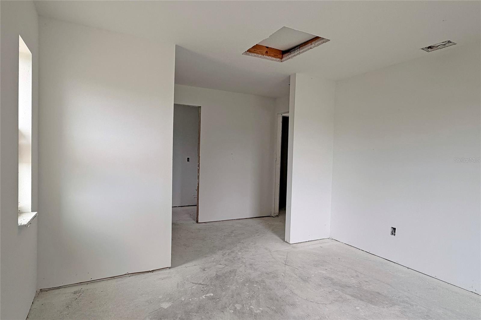 102 N DUPONT TER