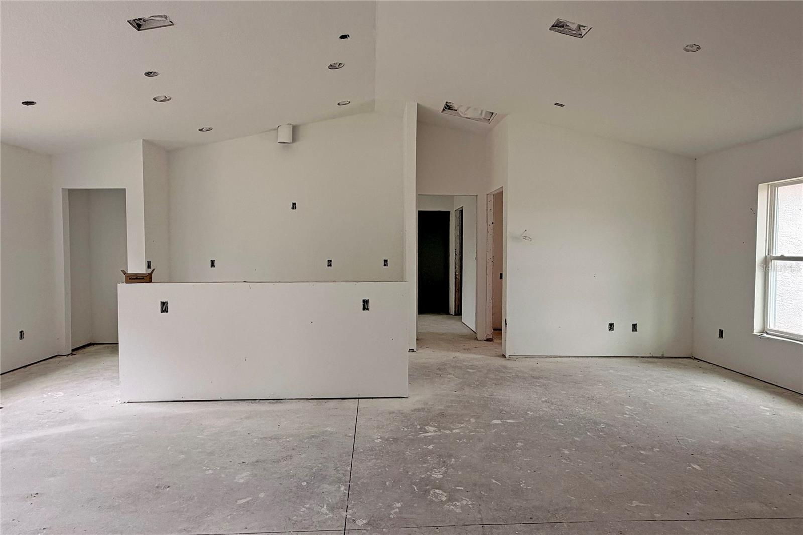 102 N DUPONT TER