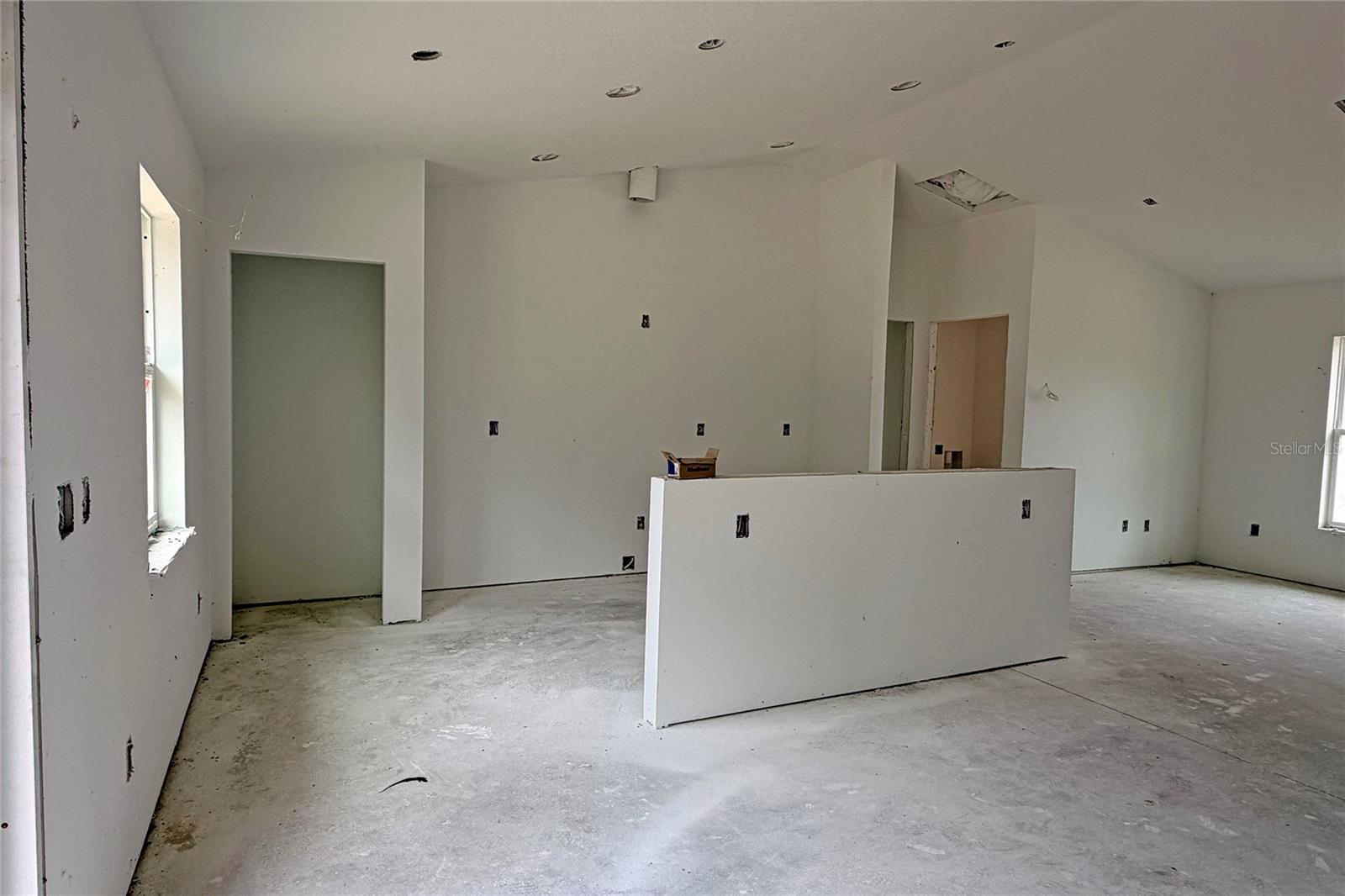 102 N DUPONT TER