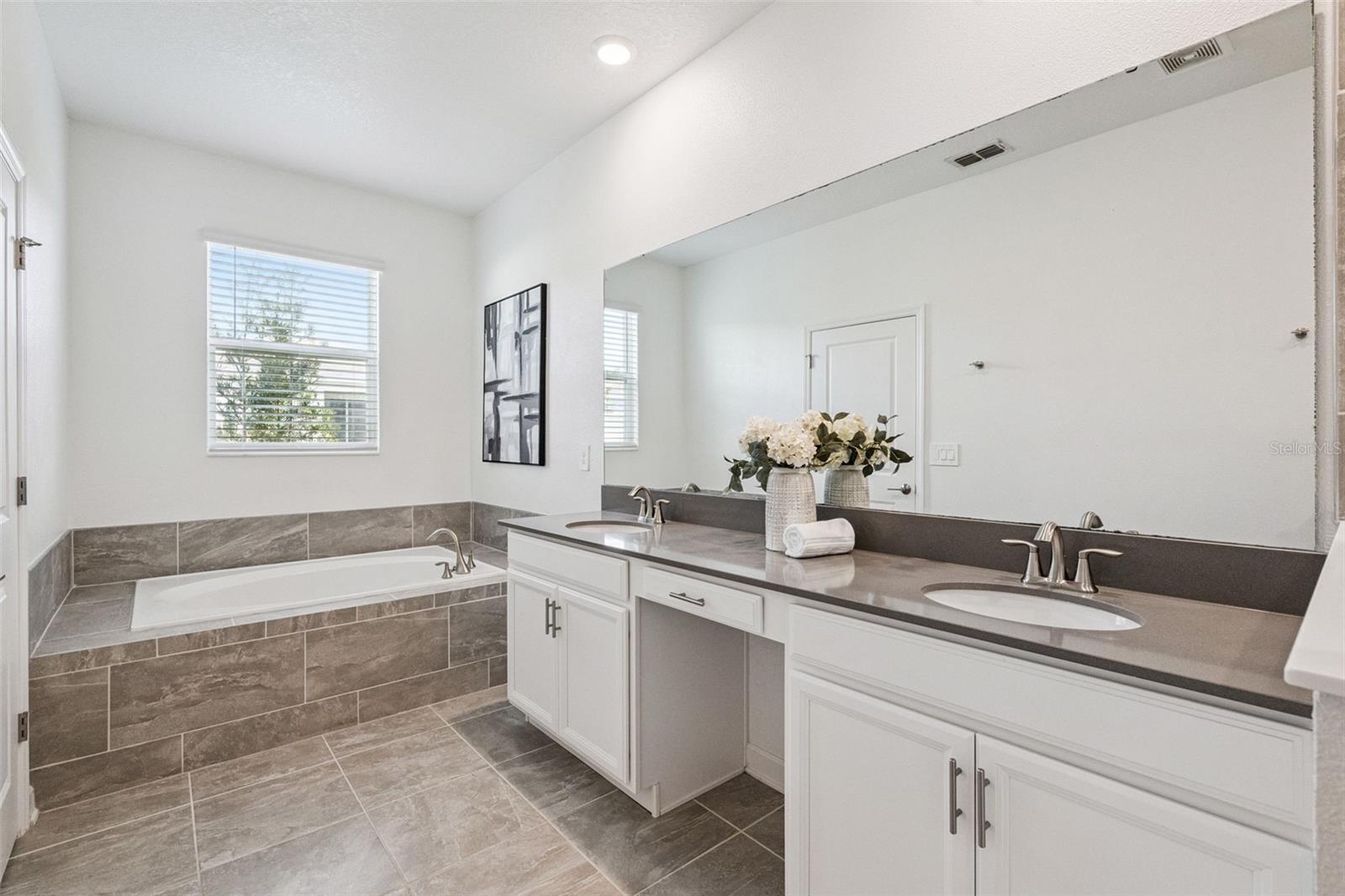 1751 GOOD NEIGHBOR LOOP