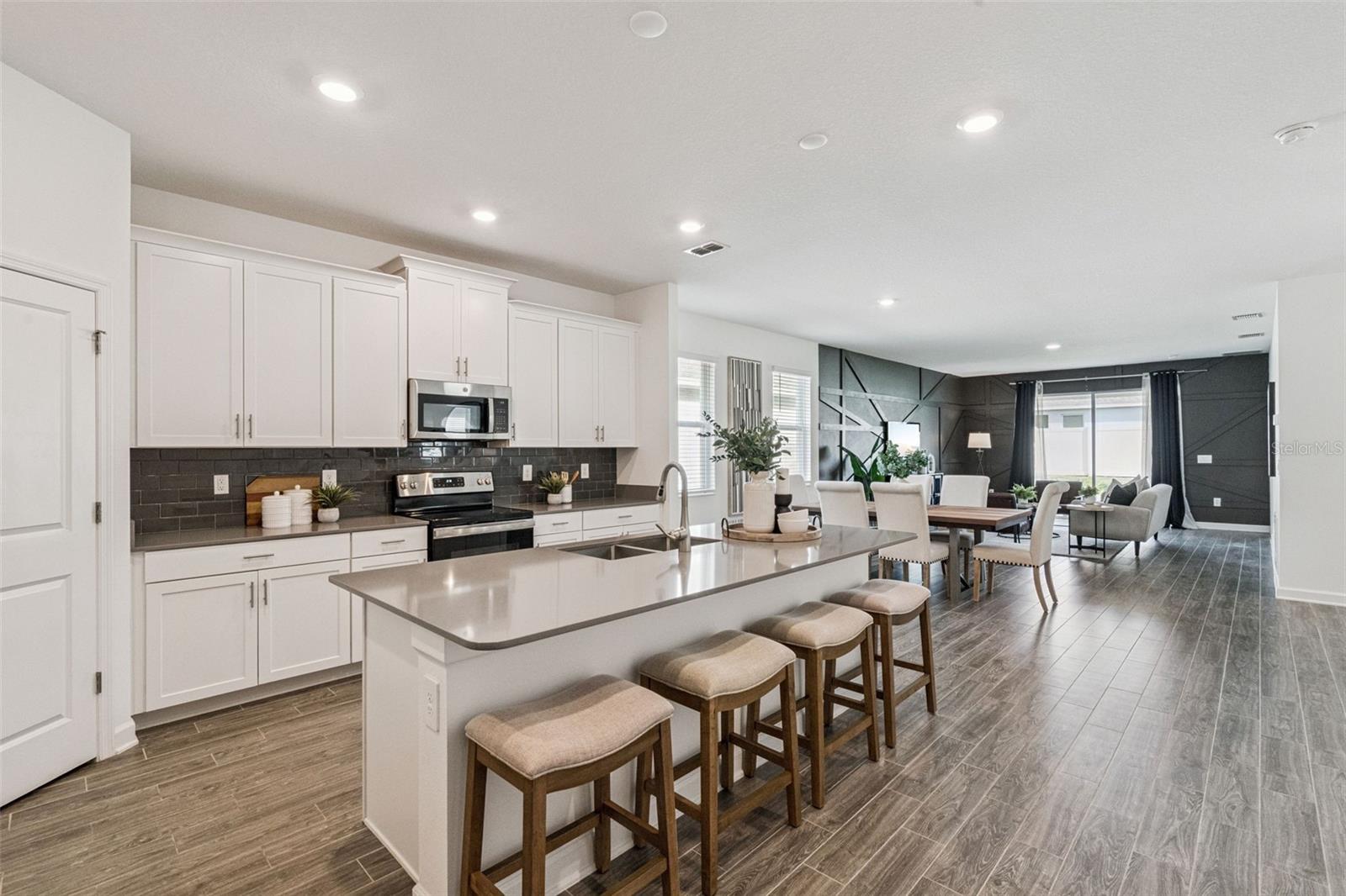 1751 GOOD NEIGHBOR LOOP