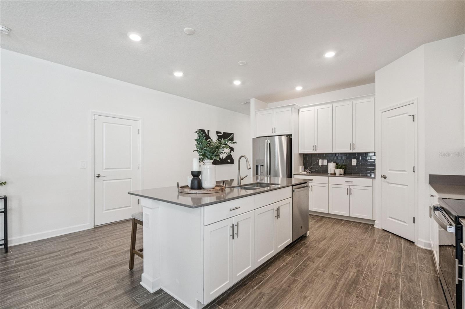 1751 GOOD NEIGHBOR LOOP