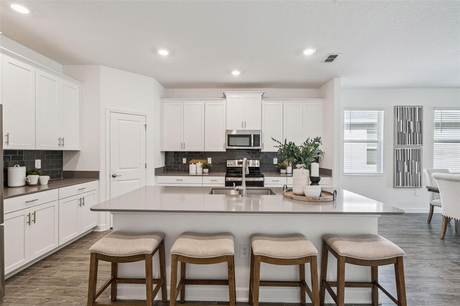 1751 GOOD NEIGHBOR LOOP