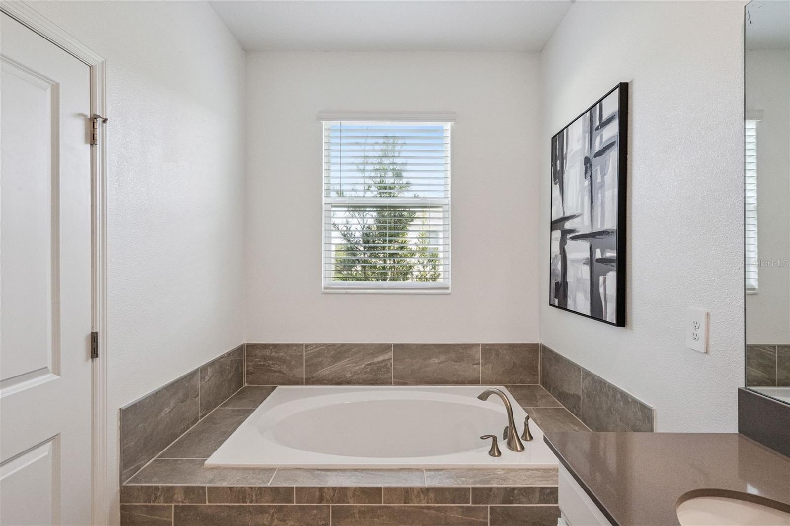 1751 GOOD NEIGHBOR LOOP