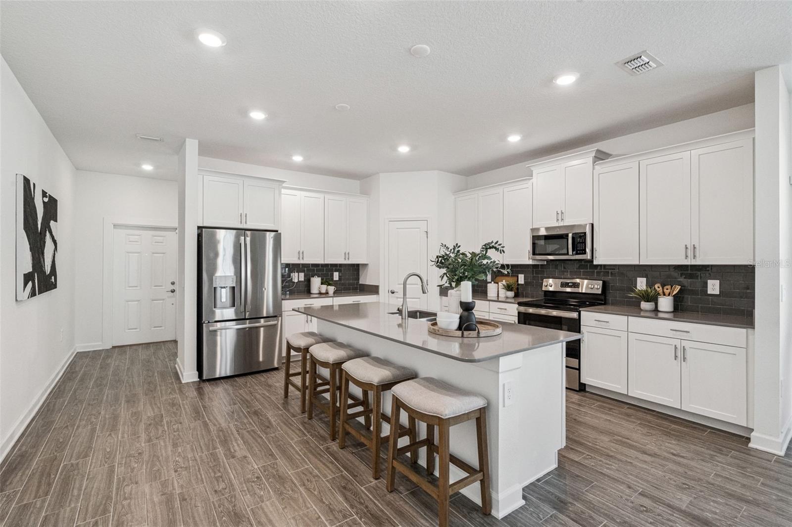 1751 GOOD NEIGHBOR LOOP