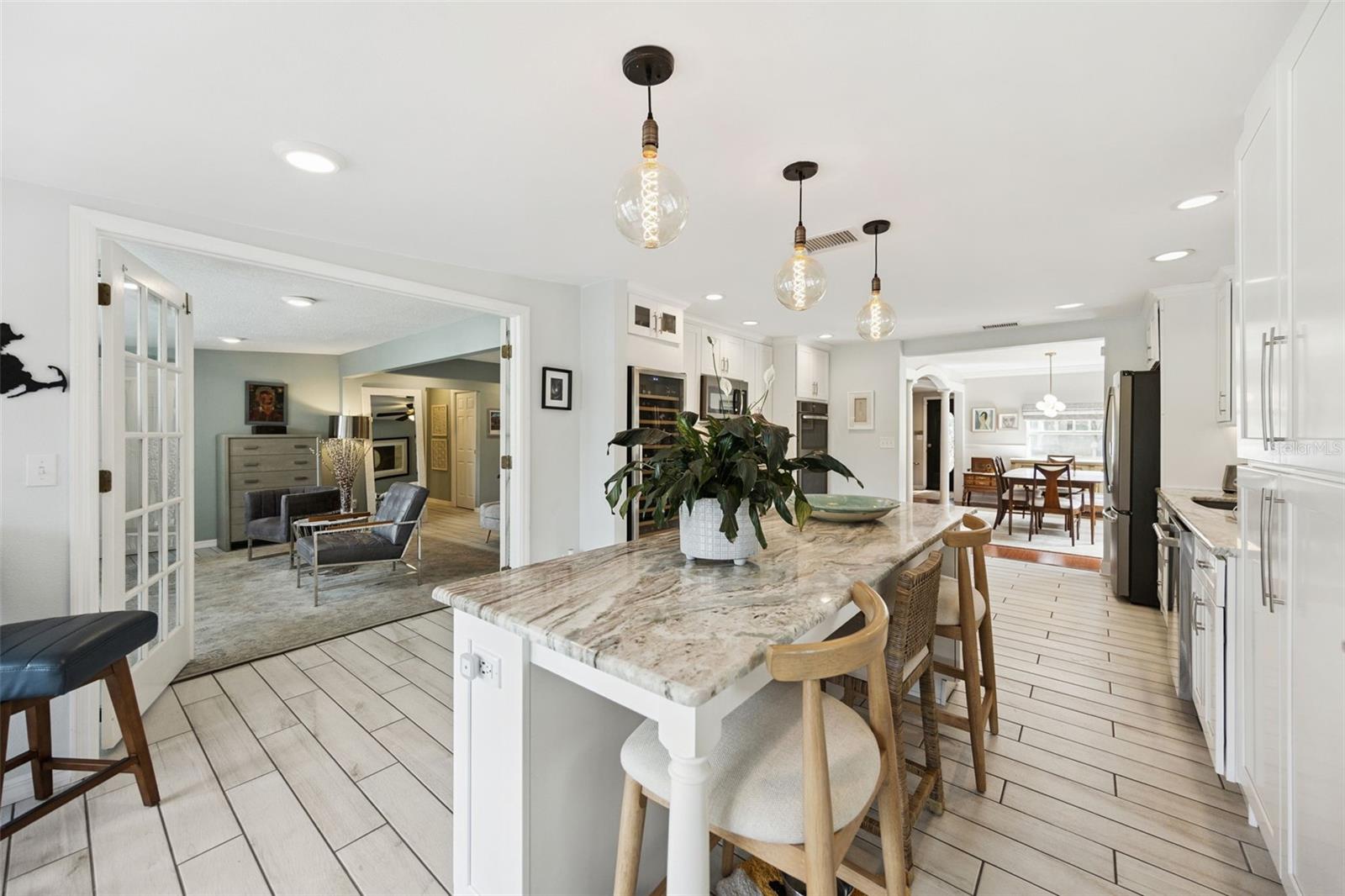 2100 MAE ST