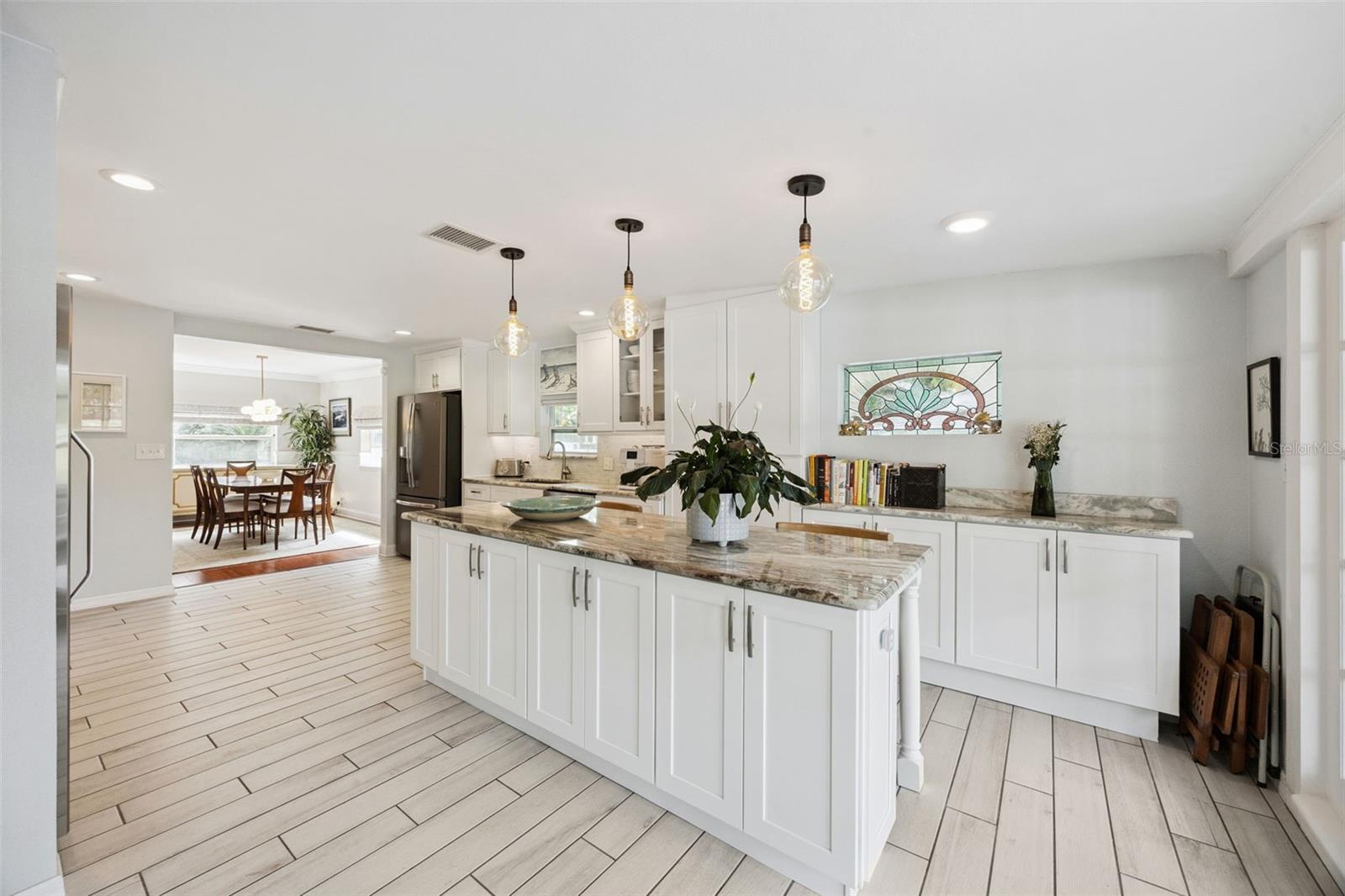 2100 MAE ST