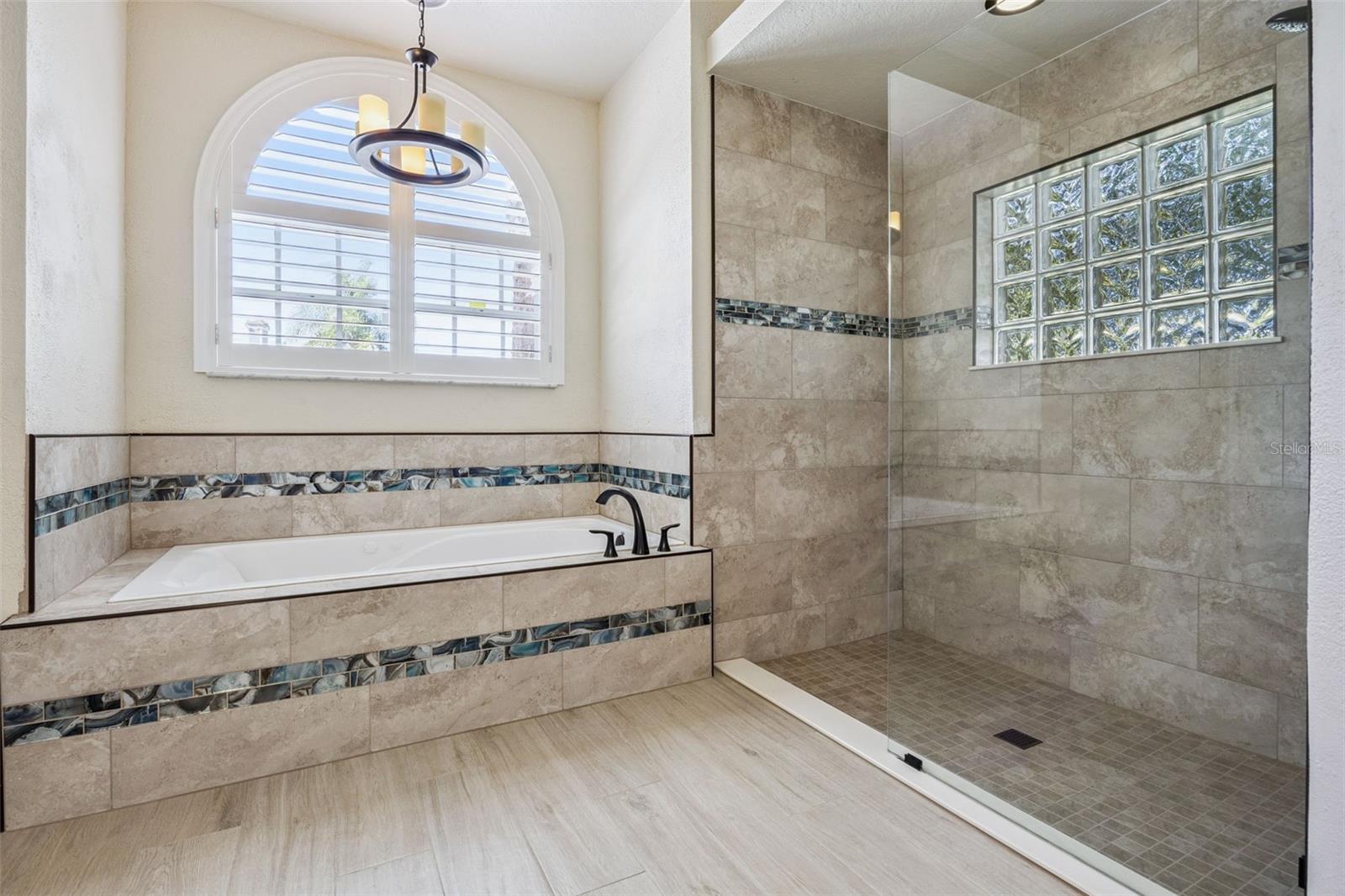 9302 BAY VISTA ESTATES BLVD