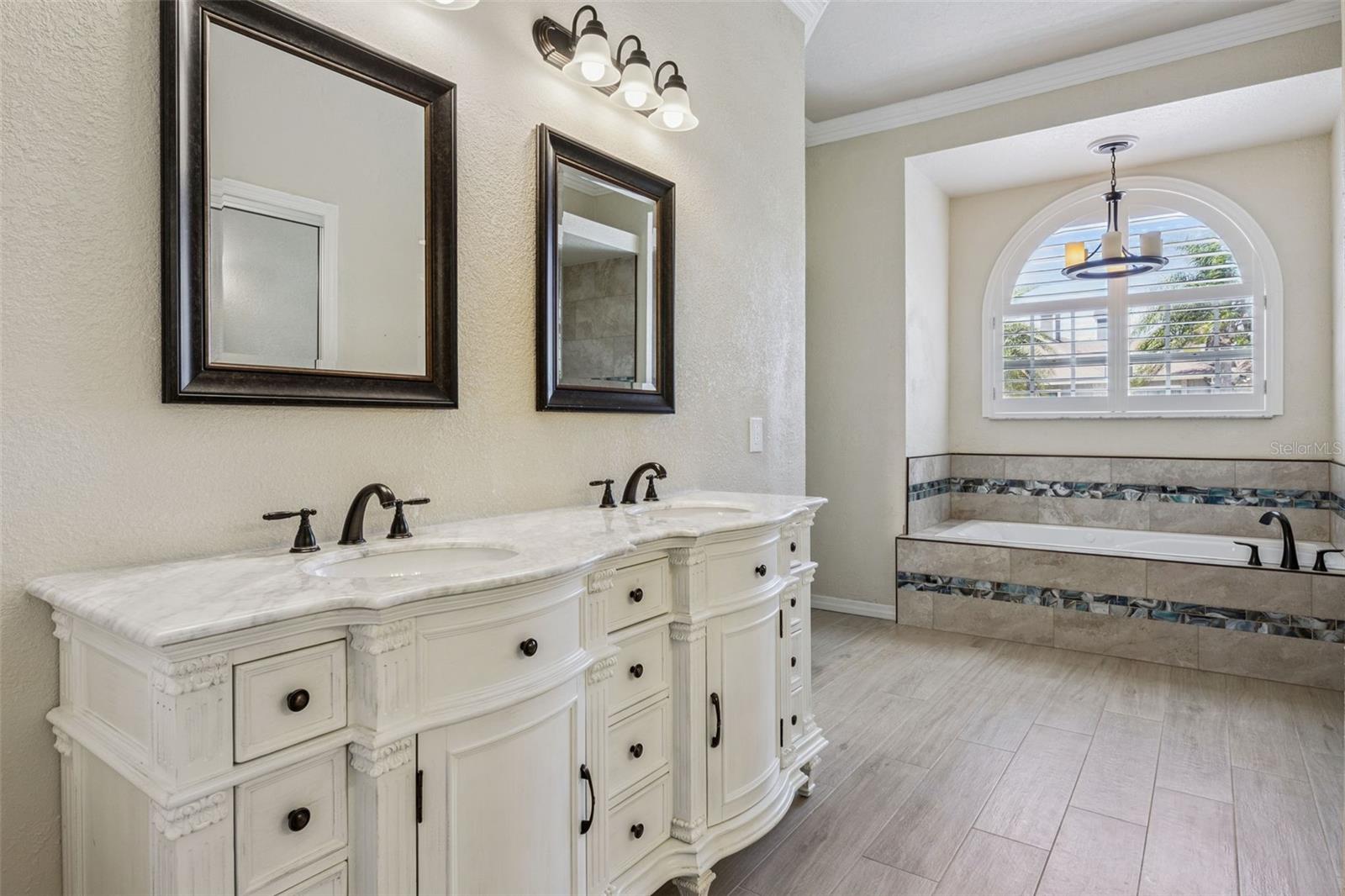 9302 BAY VISTA ESTATES BLVD