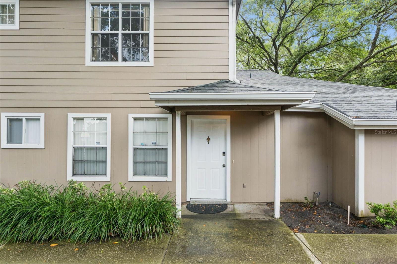 683 POST OAK CIR #105