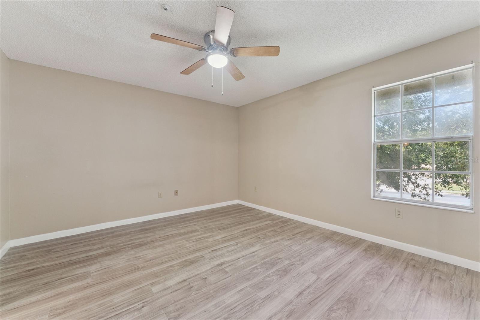 683 POST OAK CIR #105