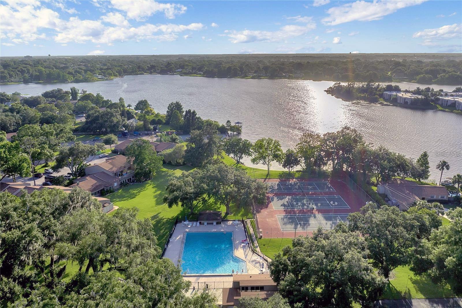 683 POST OAK CIR #105